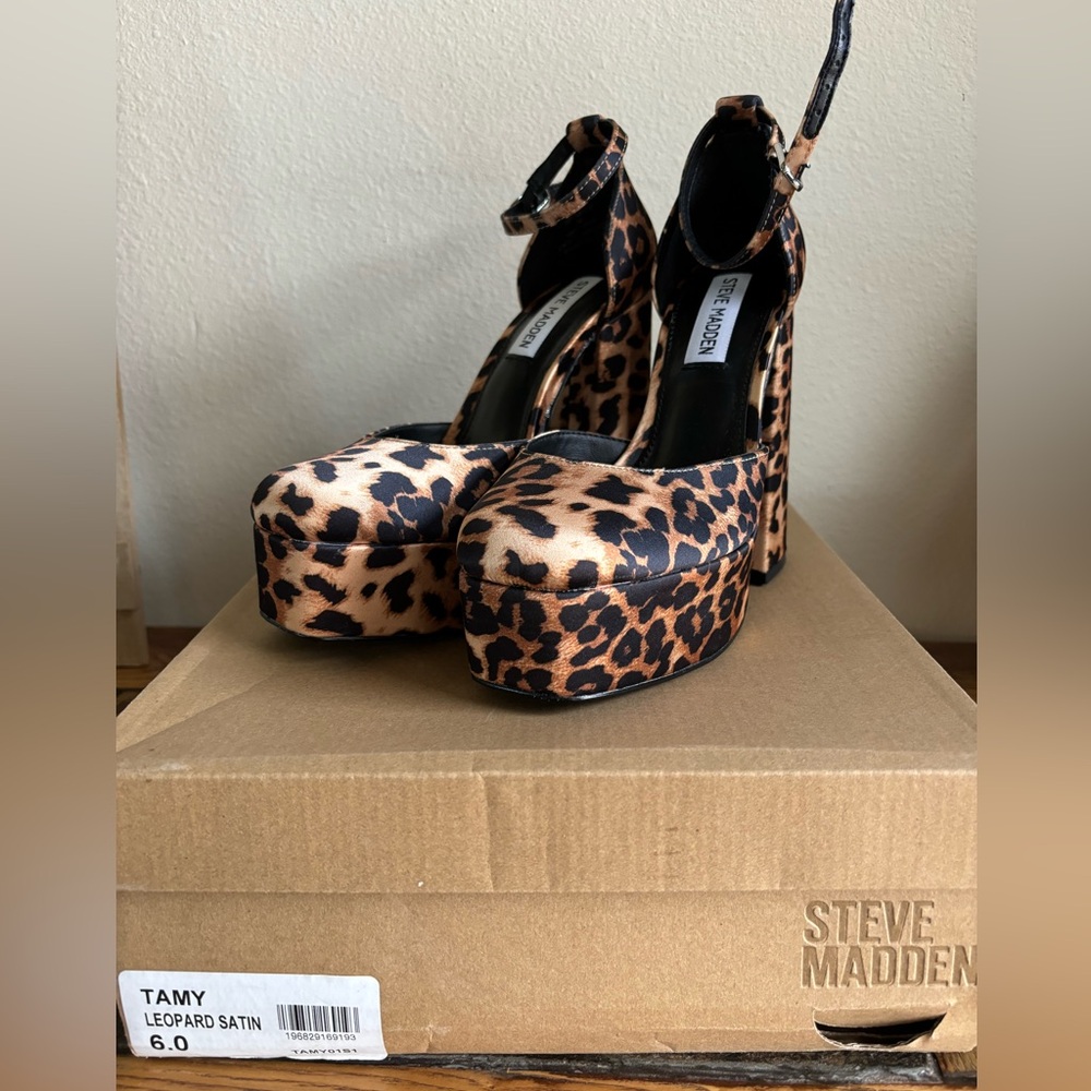 Steve Madden Leopard Satin TAMY block heels -New in box